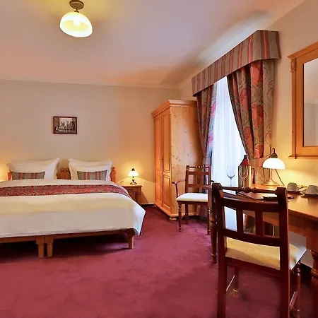 فندق كويستينبيرك 4*
