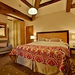 Hotel Questenberg 4*