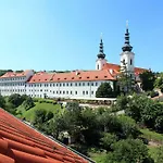 Questenberg Hotel 4*