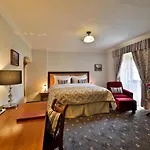 Questenberg 4*