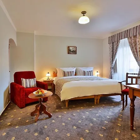 Questenberg 4* プラハ