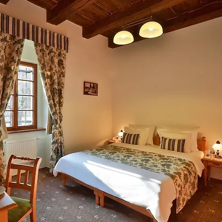 ホテル Questenberg