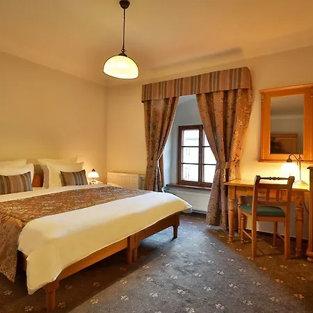 Questenberg 4* براغ