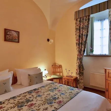 Questenberg ホテル 4*