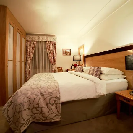 Questenberg Hotell 4*